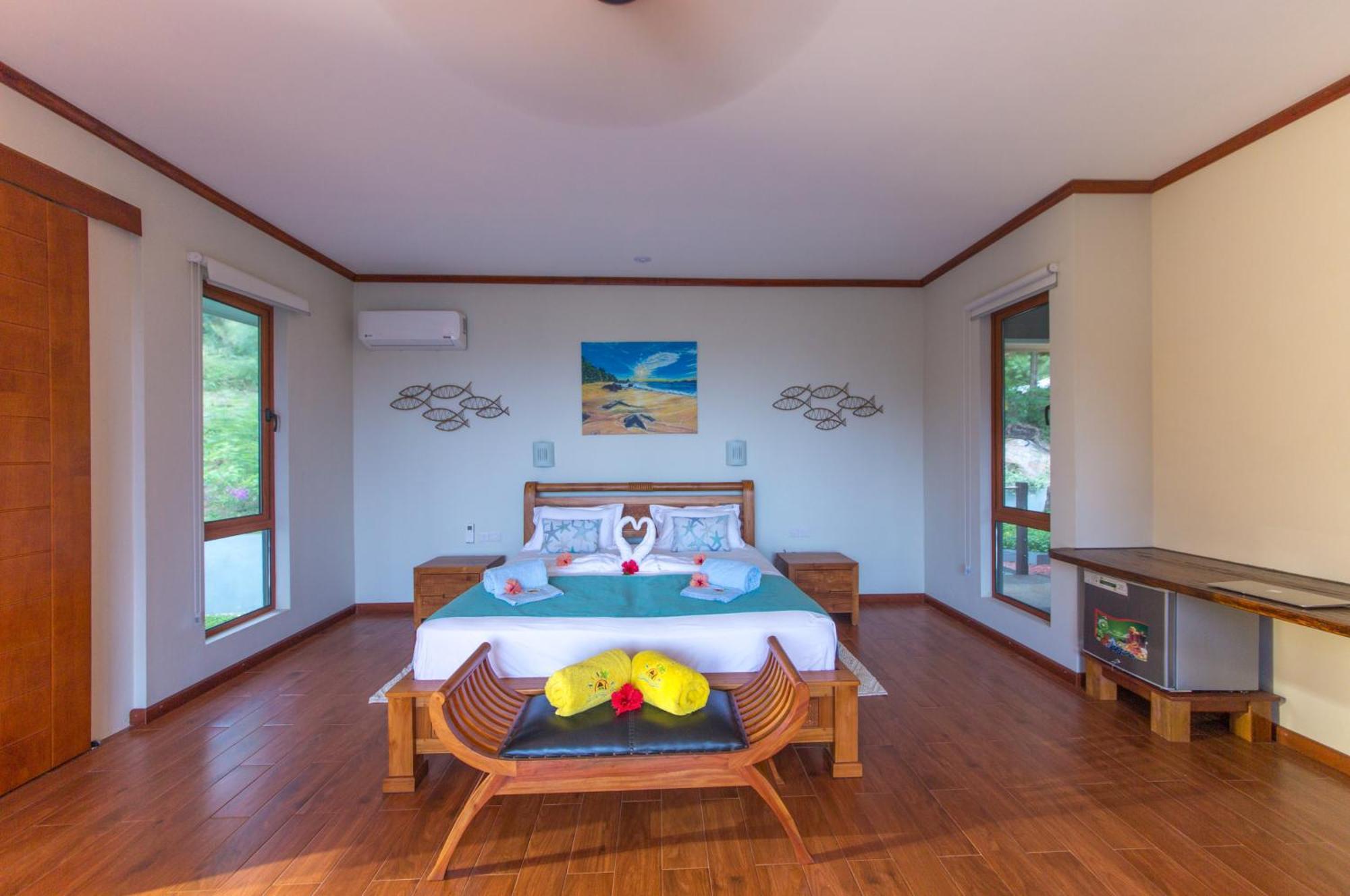 Anse Soleil Beachcomber Hotel And Self Catering Baie Lazare  ภายนอก รูปภาพ